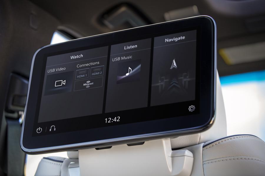 Детали интерьера Cadillac Escalade Platinum Sport 2020 года  (NA) (фото 9 из 26)